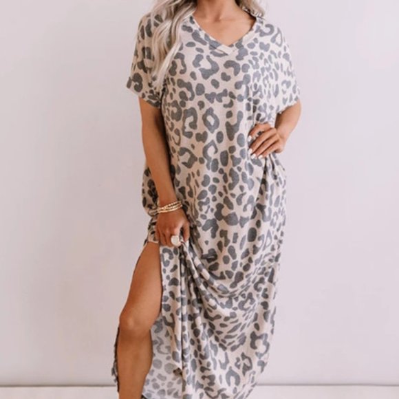 Casual Leopard Maxi Dress with Slits - Picture 1 of 2